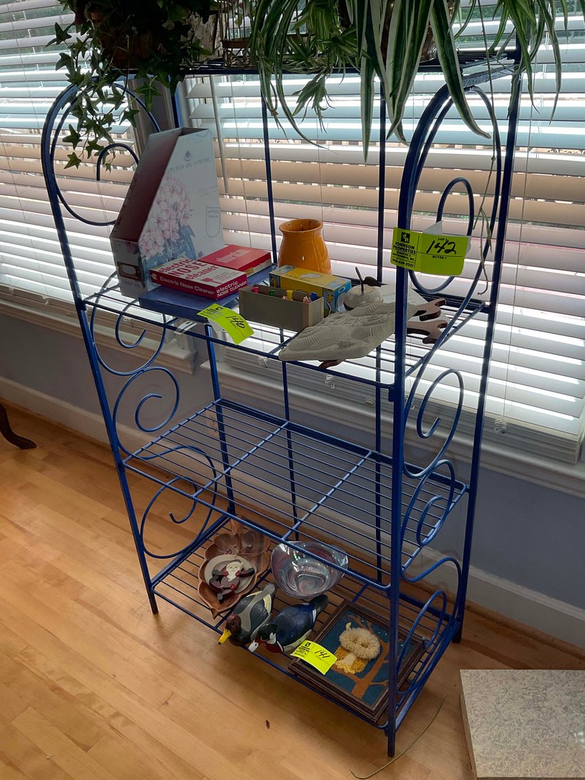 Image for Living Estate Auction for all contents of a Brick Ranch Home! (Name withheld at owners request)