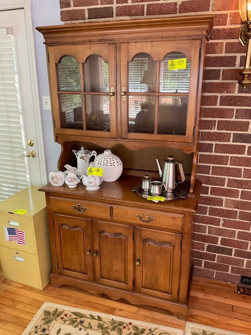 Image for Living Estate Auction for all contents of a Brick Ranch Home! (Name withheld at owners request)