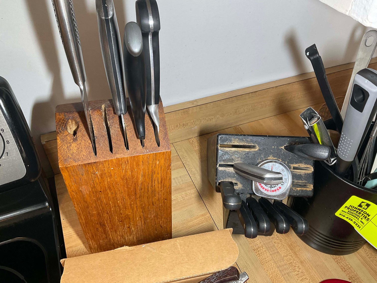 Image for Offering all of the Contents from a Local Group Home in this Absolute Online Auction!