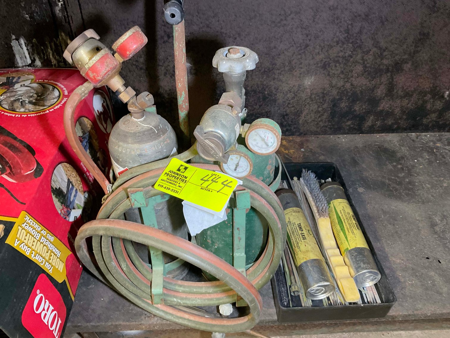 Image for Living Estate Auction for all contents of a Brick Ranch Home! (Name withheld at owners request)