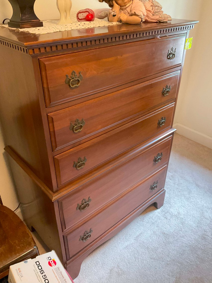 Image for Living Estate Auction for all contents of a Brick Ranch Home! (Name withheld at owners request)