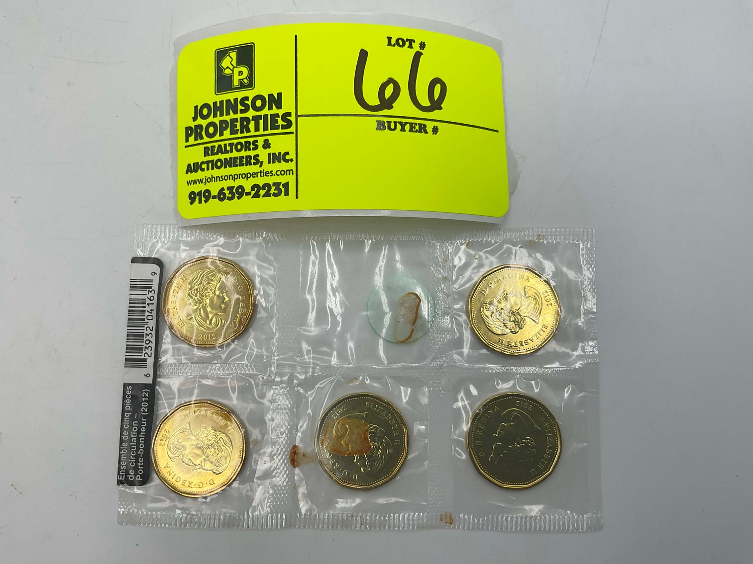 Image for Large Collection of Collectible Trading Cards, Sport Memorabilia, Coins and Stamps