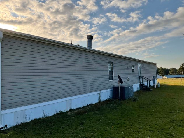 Image for The Robert Thomas Estate (deceased) Single wide Home Auction!