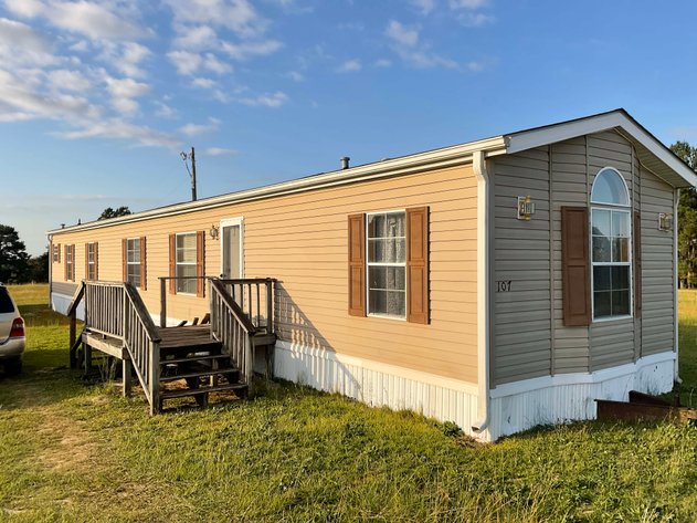 Image for The Robert Thomas Estate (deceased) Single wide Home Auction!