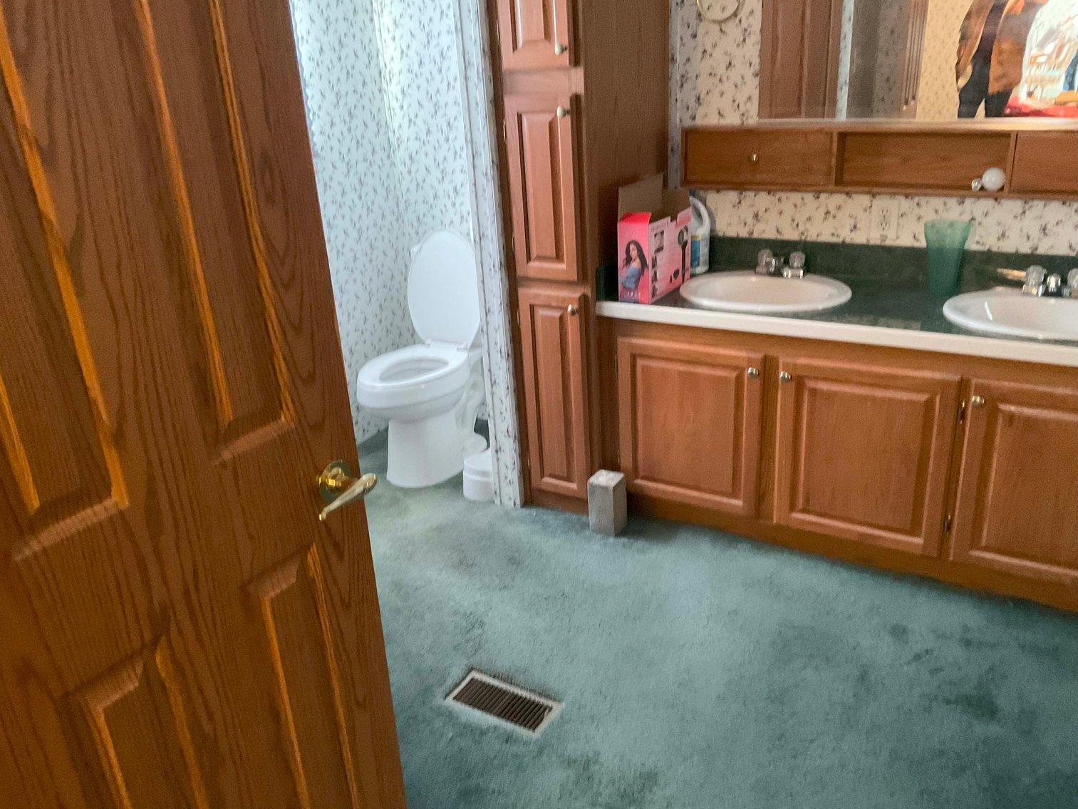 Image for The Robert Thomas Estate (deceased) Single wide Home Auction!