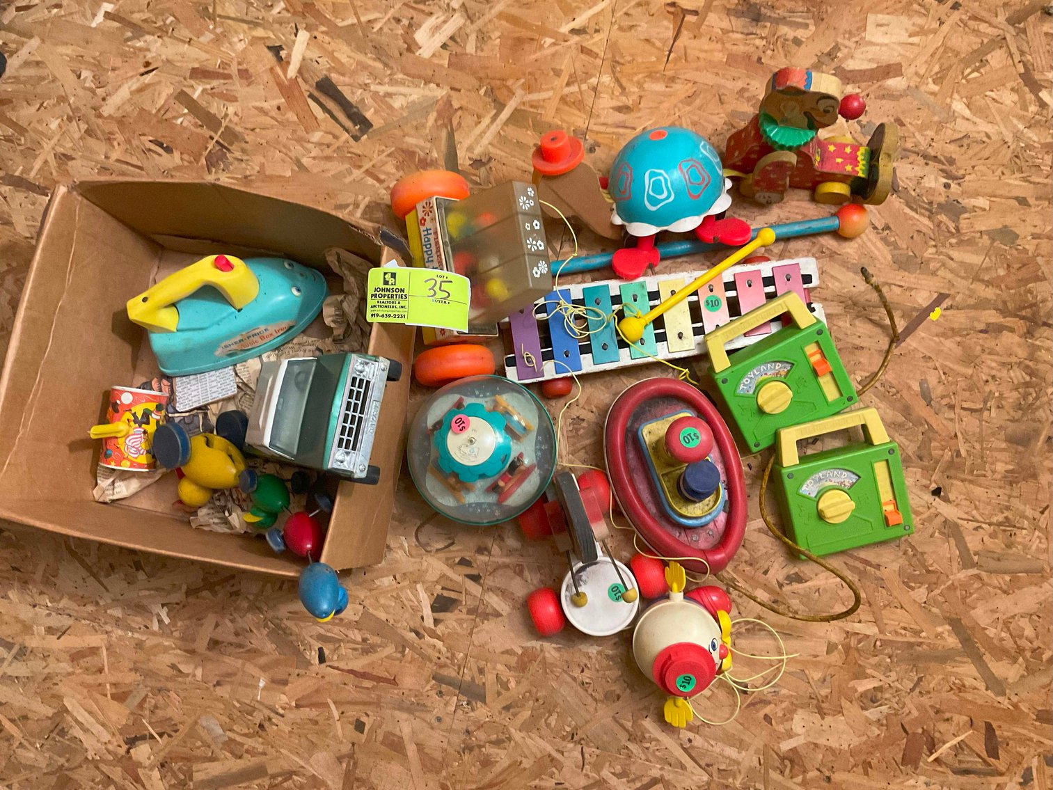 Image for Huge Online Only Auction with Vintage Victrolas, farm items, glassware and lots more!