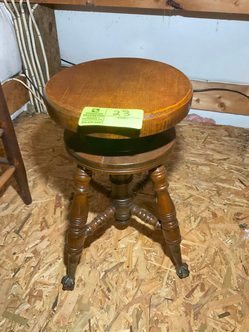 Image for Huge Online Only Auction with Vintage Victrolas, farm items, glassware and lots more!