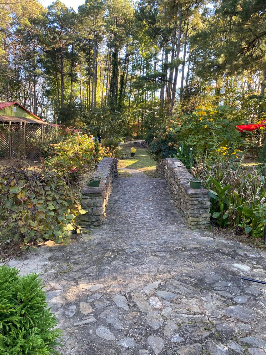 Image for 2.5+ acres and a Gorgeous Venue with Tons of Potential!