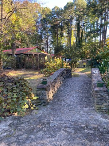 Image for 2.5+ acres and a Gorgeous Venue with Tons of Potential!