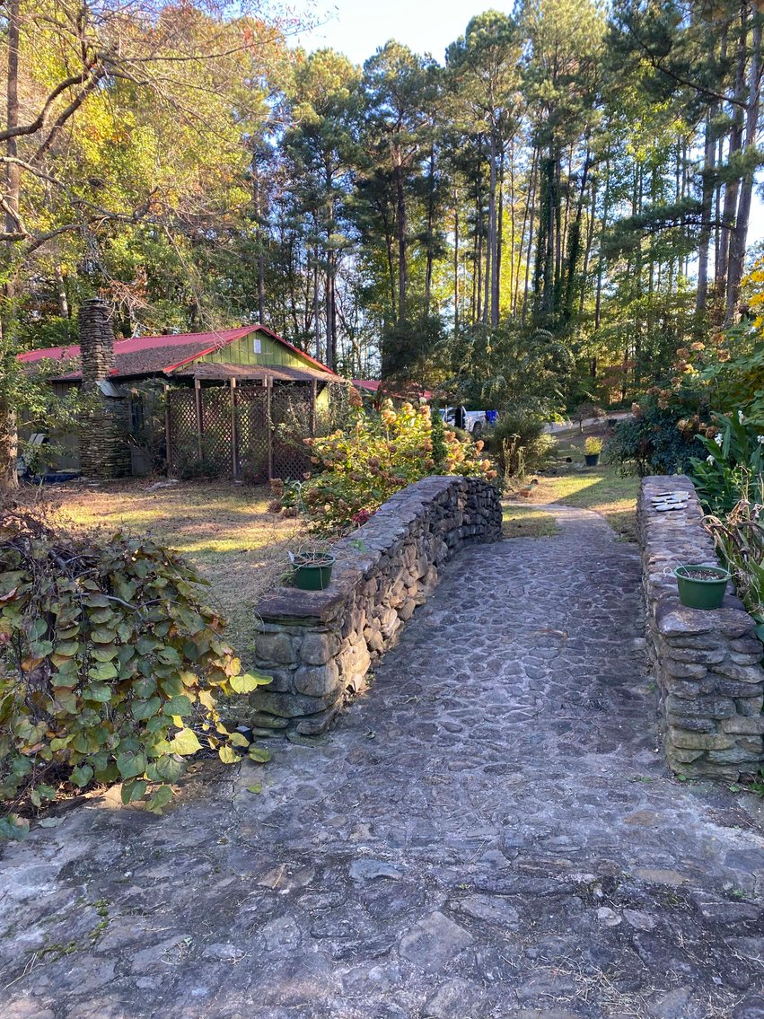 Image for 2.5+ acres and a Gorgeous Venue with Tons of Potential!