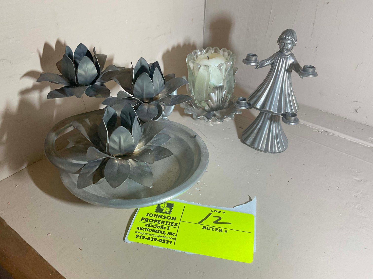 Image for Huge Collection of Furniture, Glassware and lots more Selling Absolute in this Online Only Auction Event!