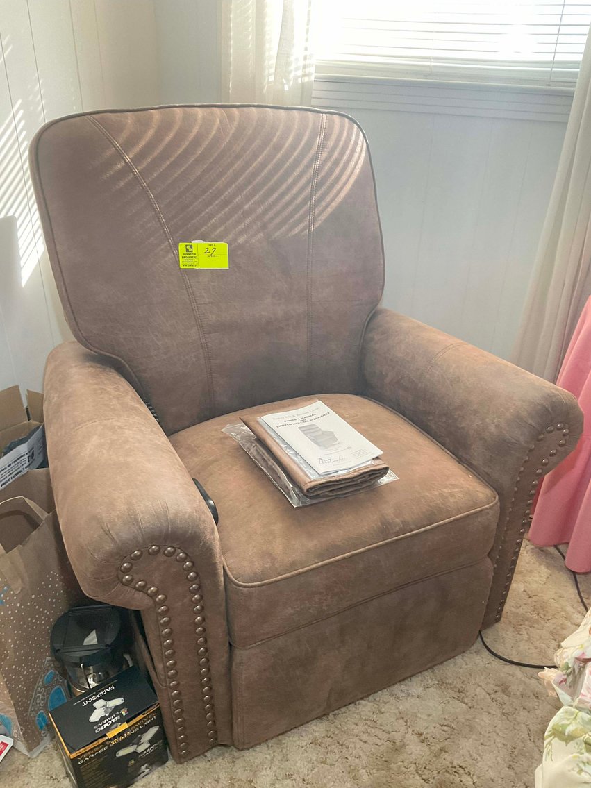 Image for Huge Collection of Furniture, Glassware and lots more Selling Absolute in this Online Only Auction Event!