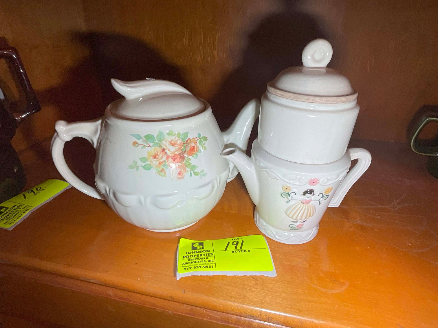 Image for Huge Collection of Furniture, Glassware and lots more Selling Absolute in this Online Only Auction Event!