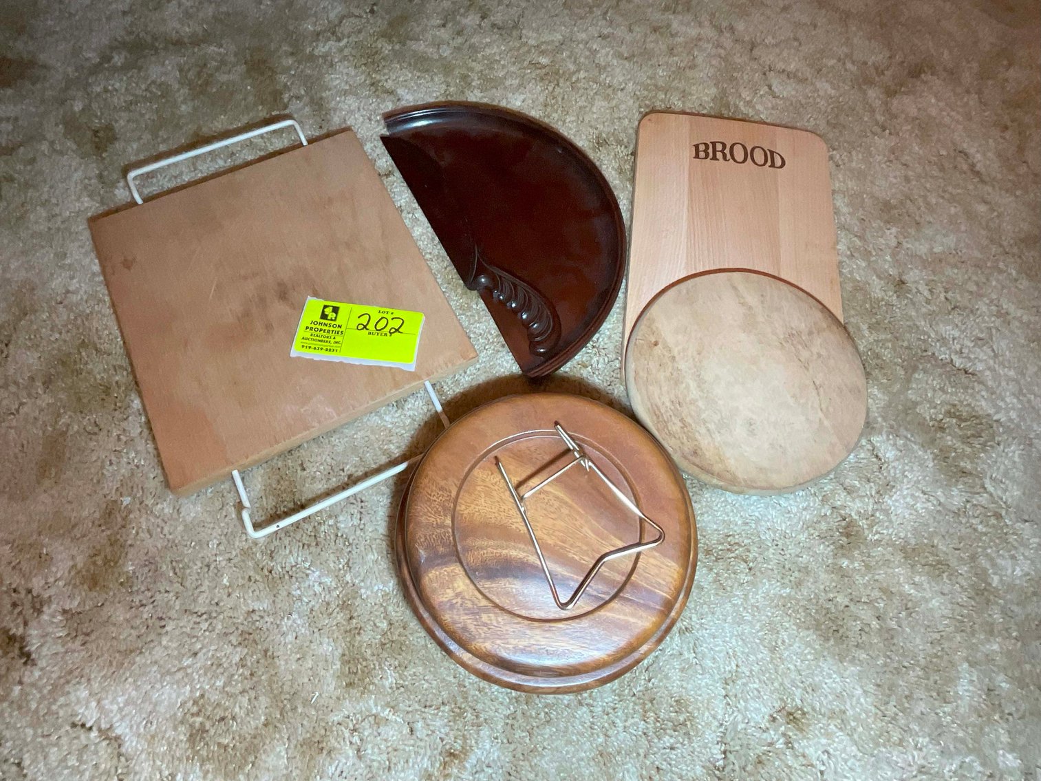 Image for Huge Collection of Furniture, Glassware and lots more Selling Absolute in this Online Only Auction Event!