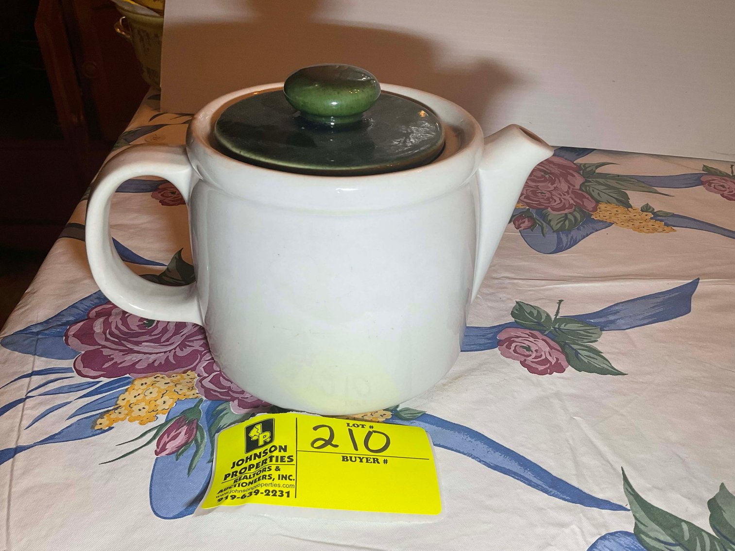 Image for Huge Collection of Furniture, Glassware and lots more Selling Absolute in this Online Only Auction Event!