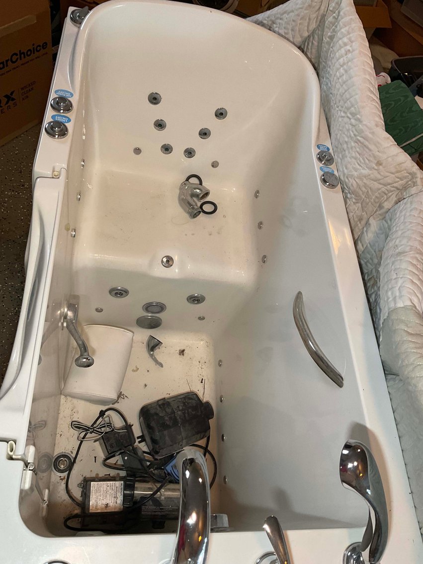 Image for Online Only Personal Property Auction in Clinton!