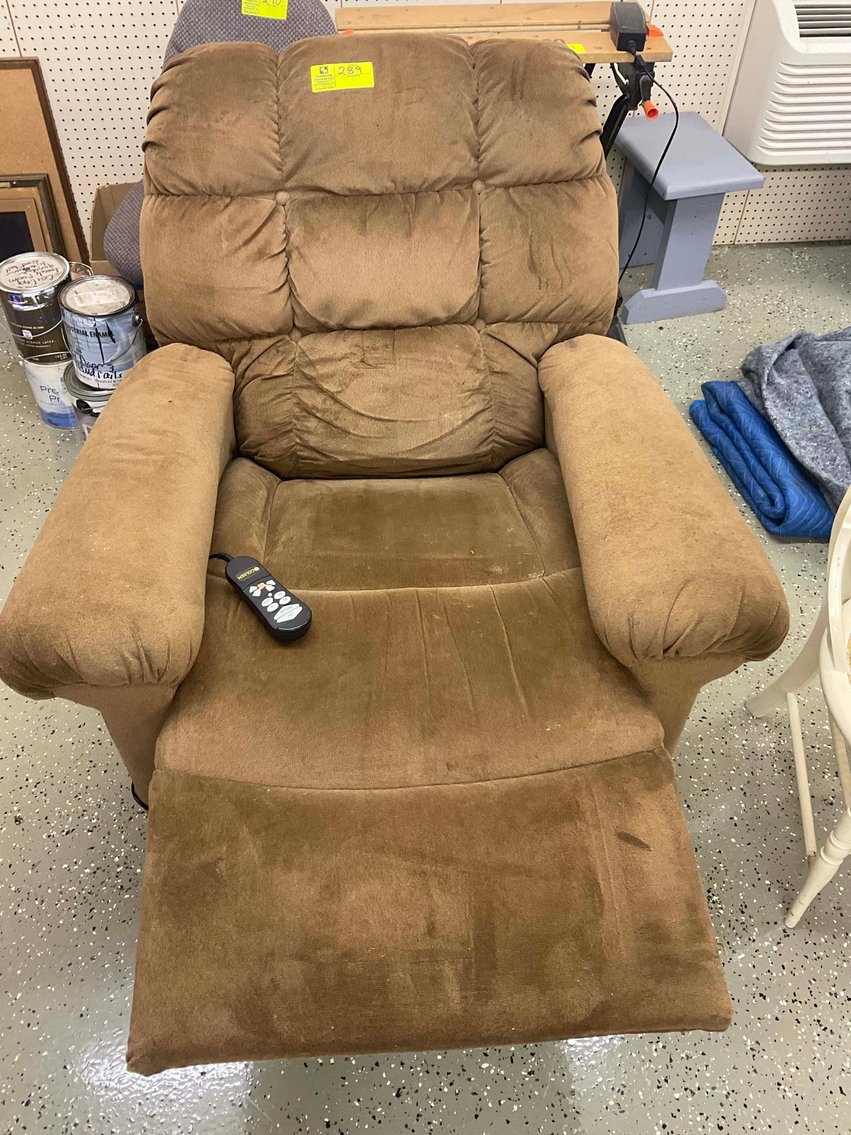 Image for Online Only Personal Property Auction in Clinton!