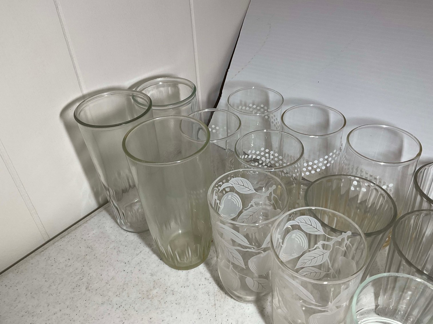 Image for Round 3 of the Huge Collection of Glassware and lots more Selling Absolute in this Online Only Auction Event!