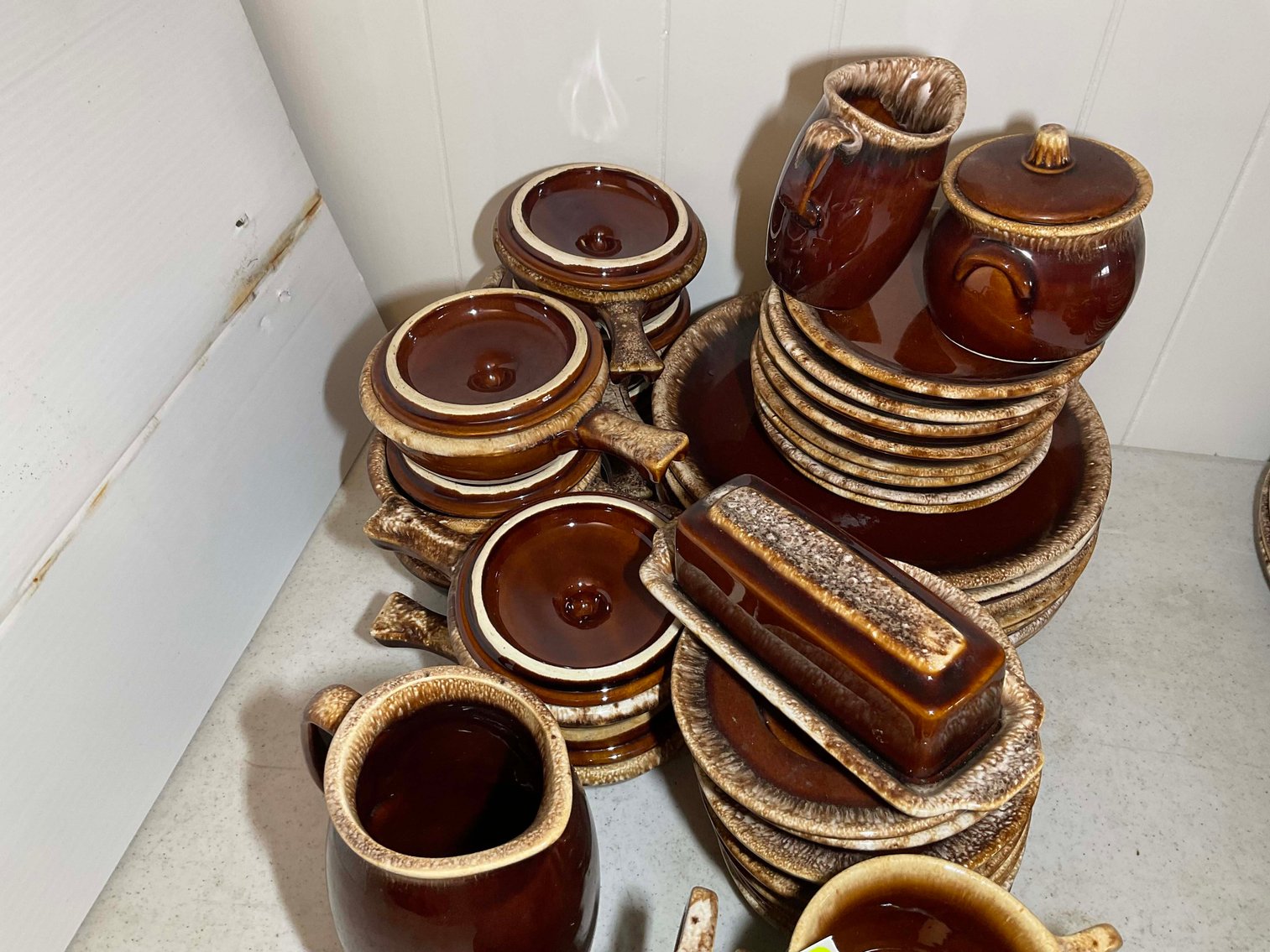 Image for Round 4 of the Huge Collection of Glassware and lots more Selling Absolute in this Online Only Auction Event!