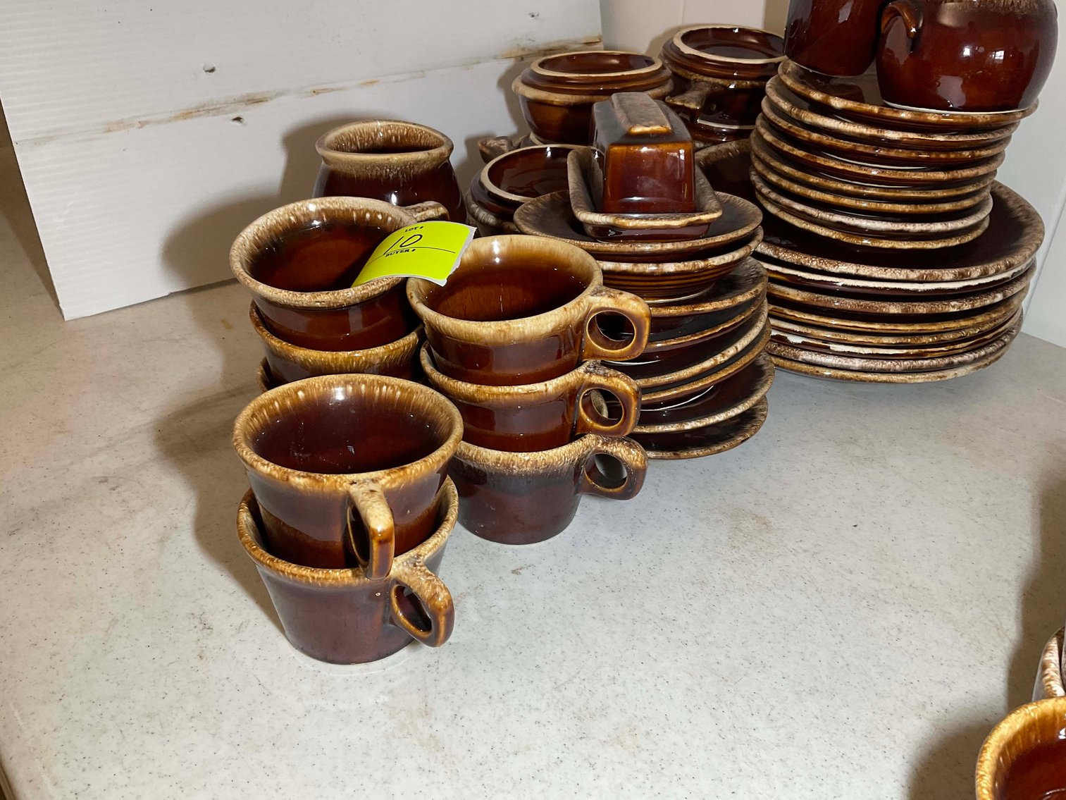 Image for Round 4 of the Huge Collection of Glassware and lots more Selling Absolute in this Online Only Auction Event!