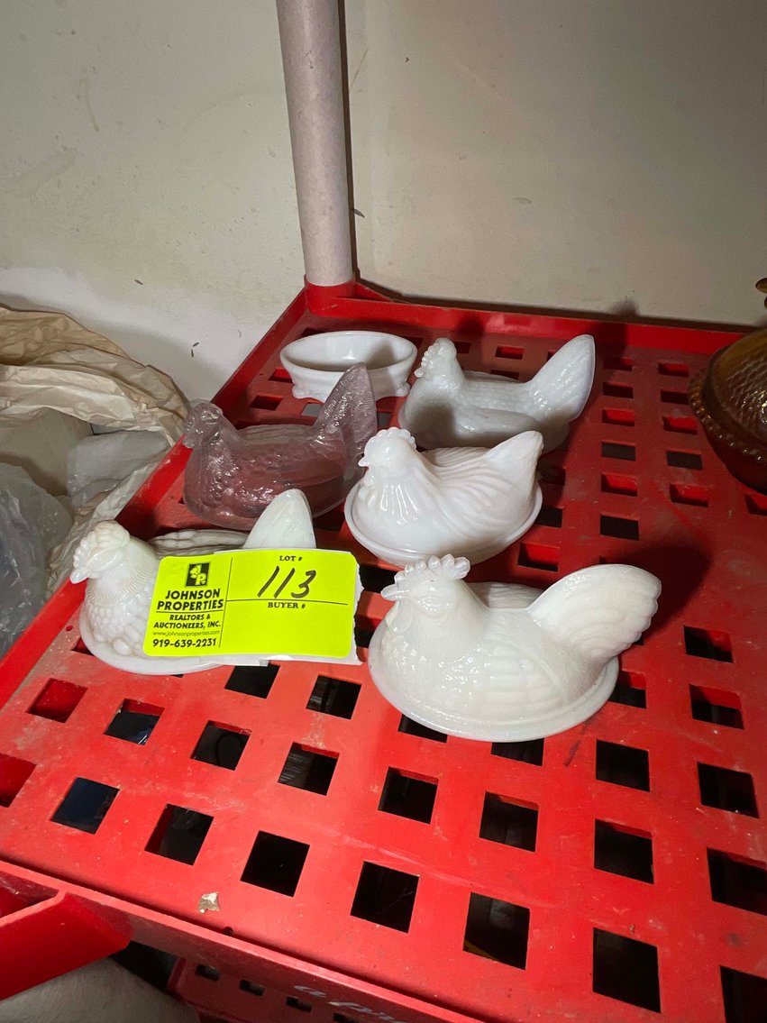 Image for Round 4 of the Huge Collection of Glassware and lots more Selling Absolute in this Online Only Auction Event!