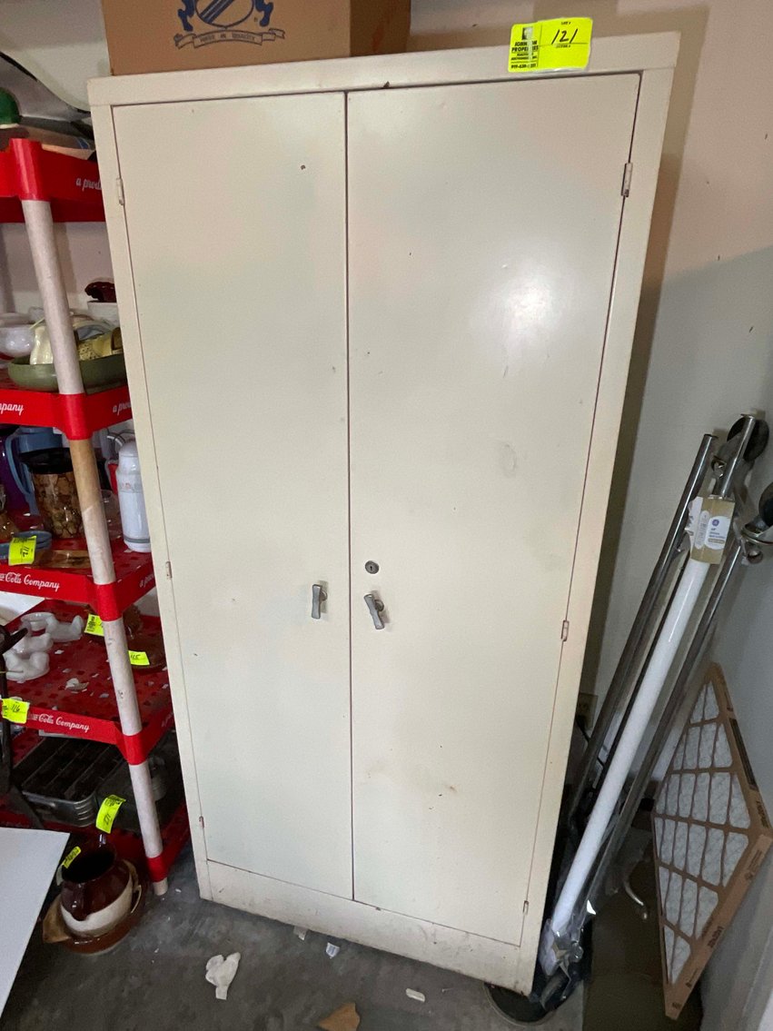 Image for Round 4 of the Huge Collection of Glassware and lots more Selling Absolute in this Online Only Auction Event!