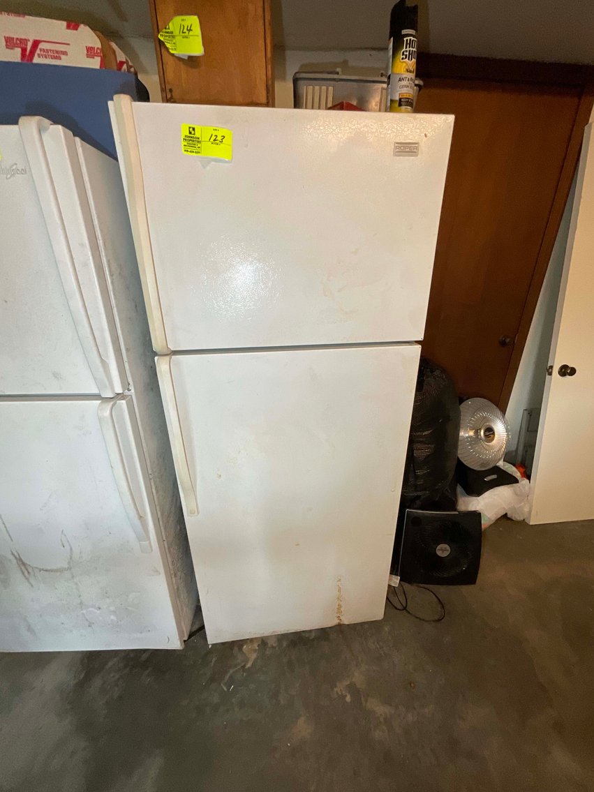 Image for Round 4 of the Huge Collection of Glassware and lots more Selling Absolute in this Online Only Auction Event!