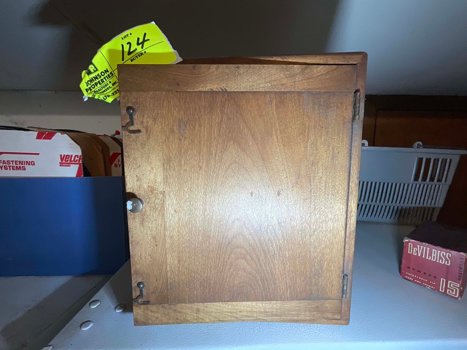 Image for Round 4 of the Huge Collection of Glassware and lots more Selling Absolute in this Online Only Auction Event!