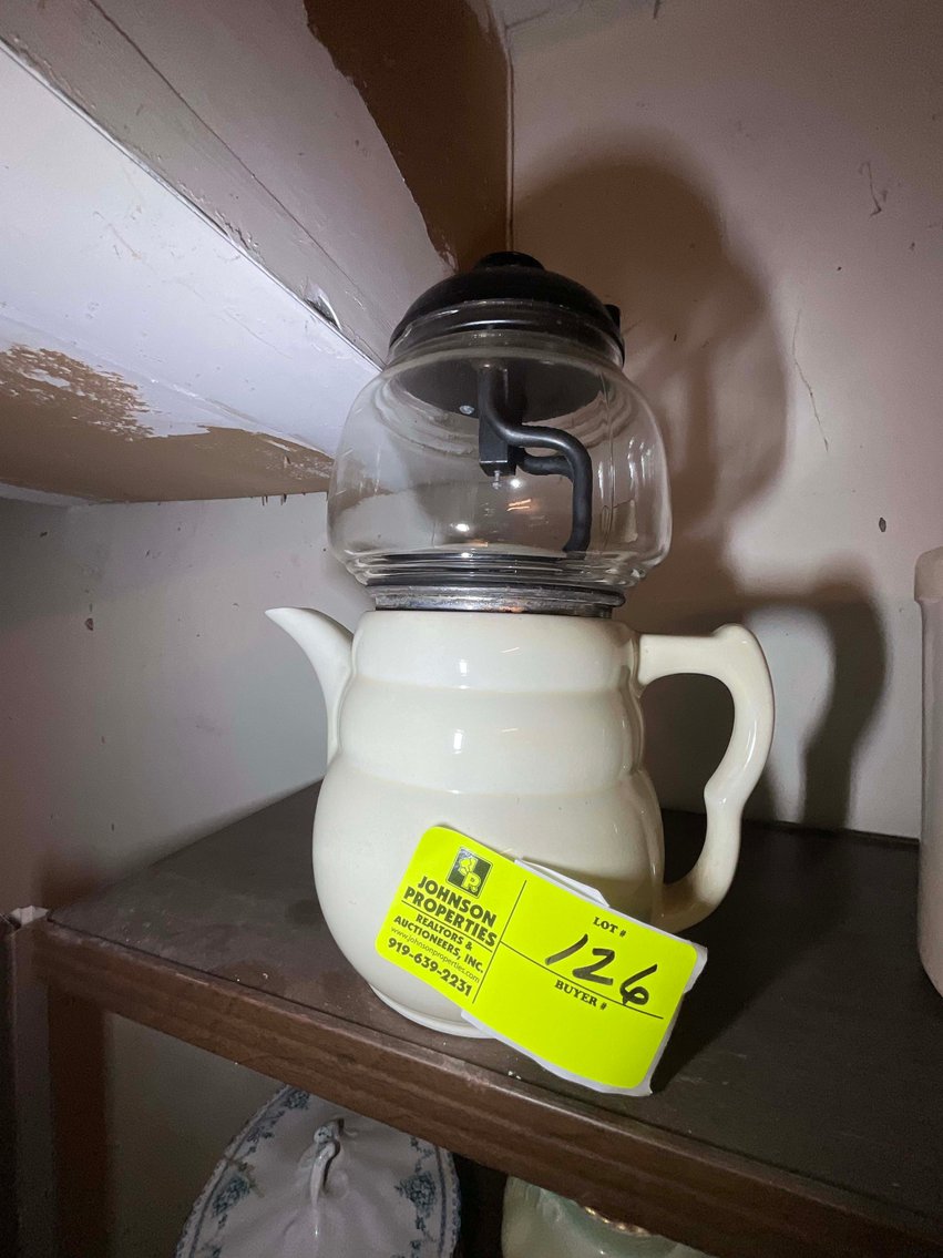 Image for Round 4 of the Huge Collection of Glassware and lots more Selling Absolute in this Online Only Auction Event!