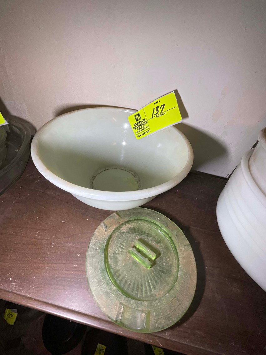 Image for Round 4 of the Huge Collection of Glassware and lots more Selling Absolute in this Online Only Auction Event!