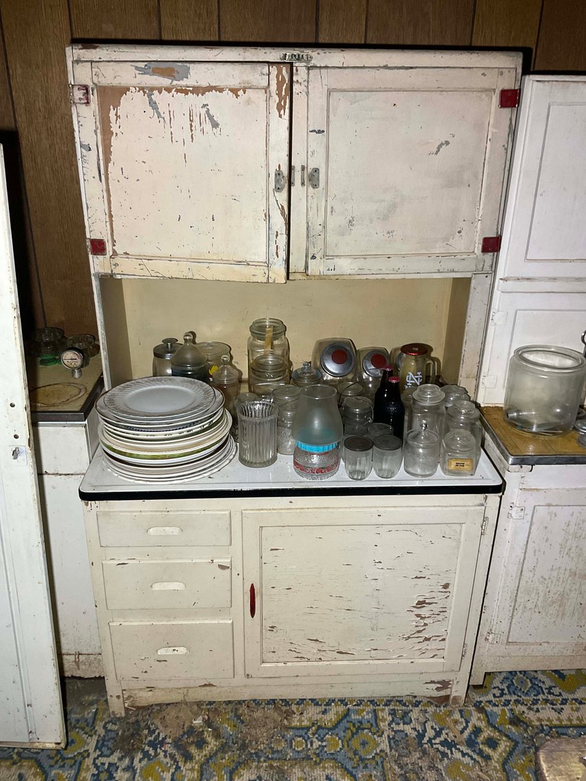 Image for Round 5 of the Huge Collection of Glassware and lots more Selling Absolute in this LIVE Only Auction Event!