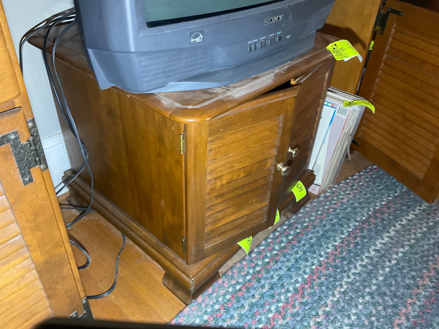 Image for Huge Online Only Auction for the Leo and Joyce Burkett Estate (deceased) with Lots of Doll Houses and Doll House items!
