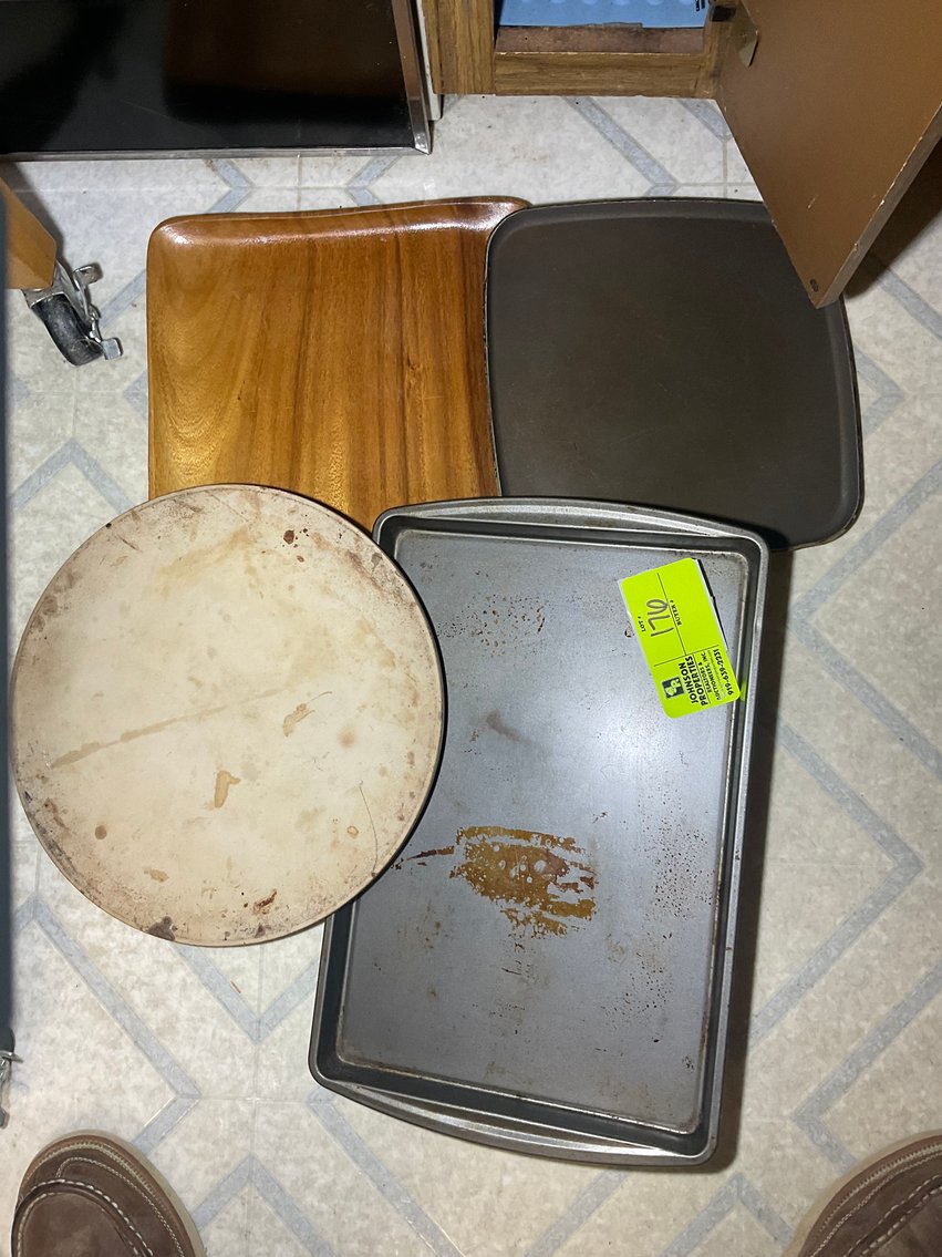 Image for Huge Online Only Auction for the Leo and Joyce Burkett Estate (deceased) with Lots of Doll Houses and Doll House items!
