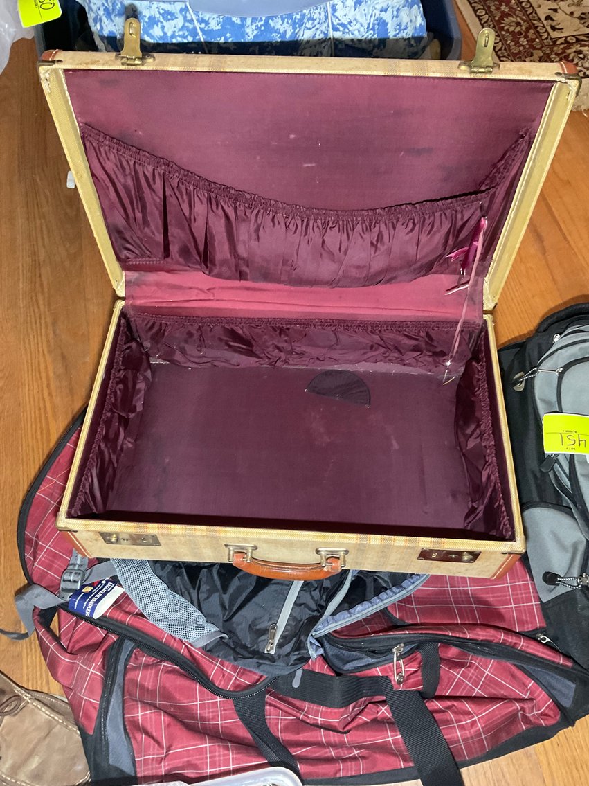 Image for Huge Online Only Auction for the Leo and Joyce Burkett Estate (deceased) with Lots of Doll Houses and Doll House items!