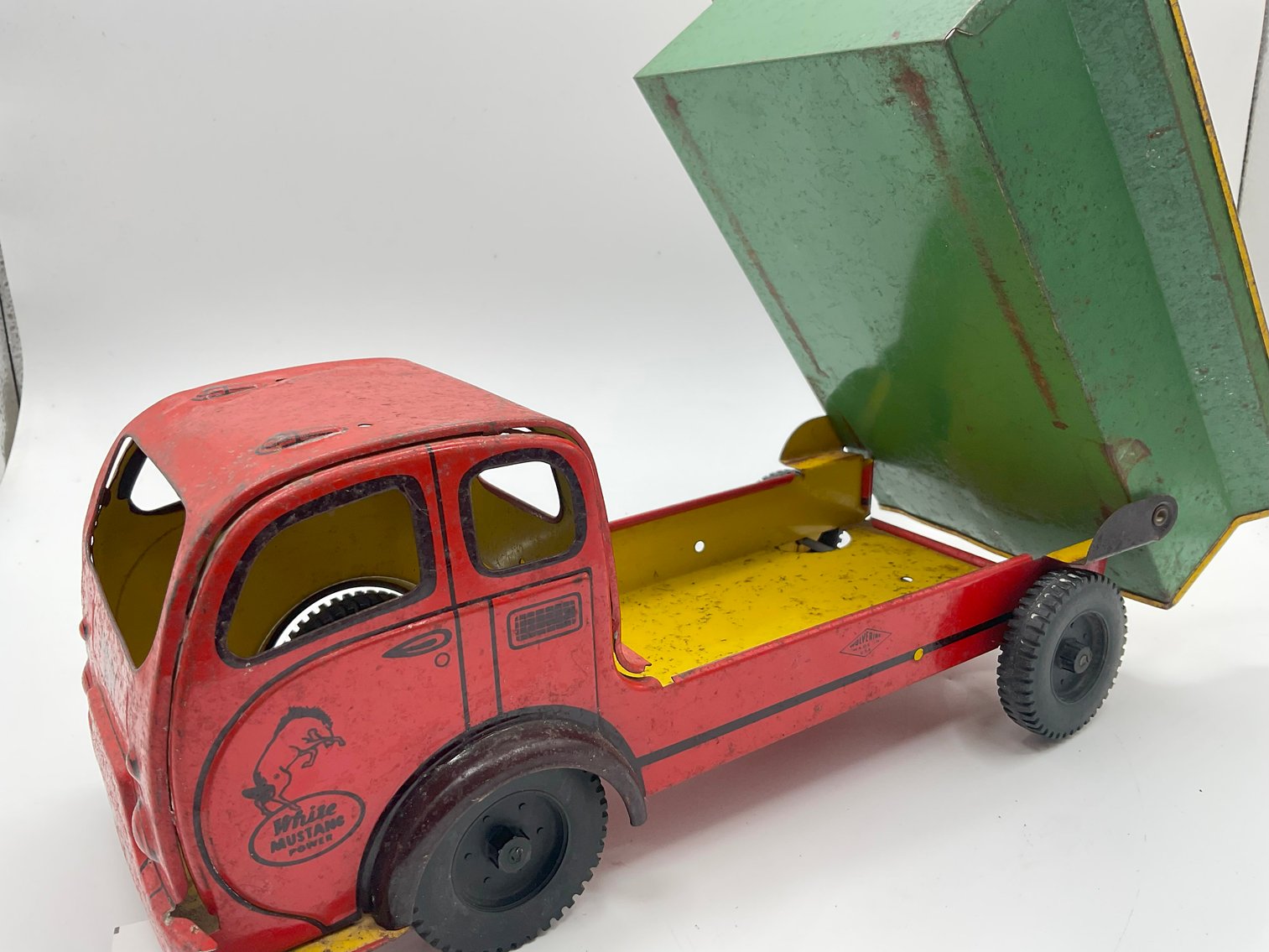 Image for Vintage Tin and Metal Toys and Handmade Knives Online Only Auction