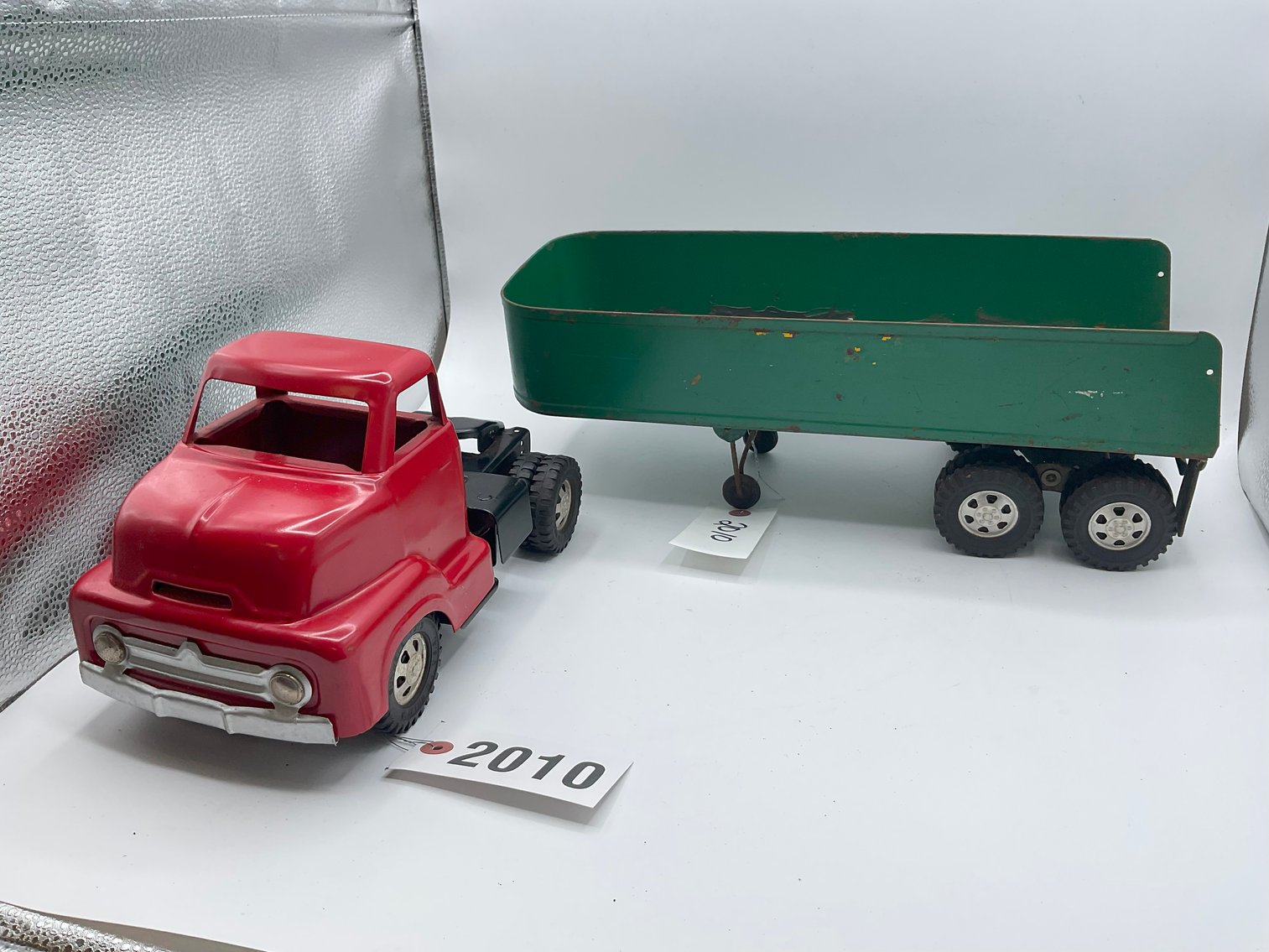 Image for Vintage Tin and Metal Toys and Handmade Knives Online Only Auction