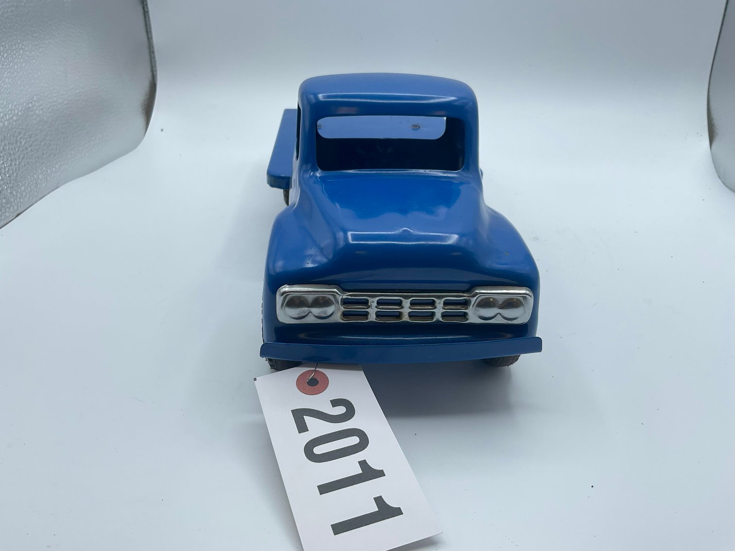 Image for Vintage Tin and Metal Toys and Handmade Knives Online Only Auction