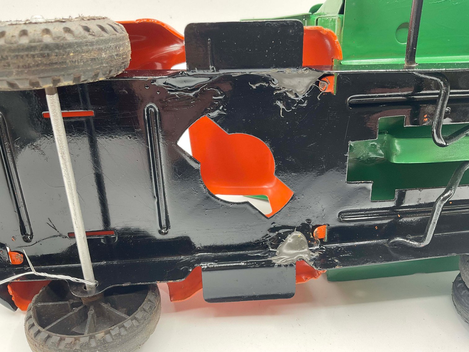 Image for Vintage Tin and Metal Toys and Handmade Knives Online Only Auction