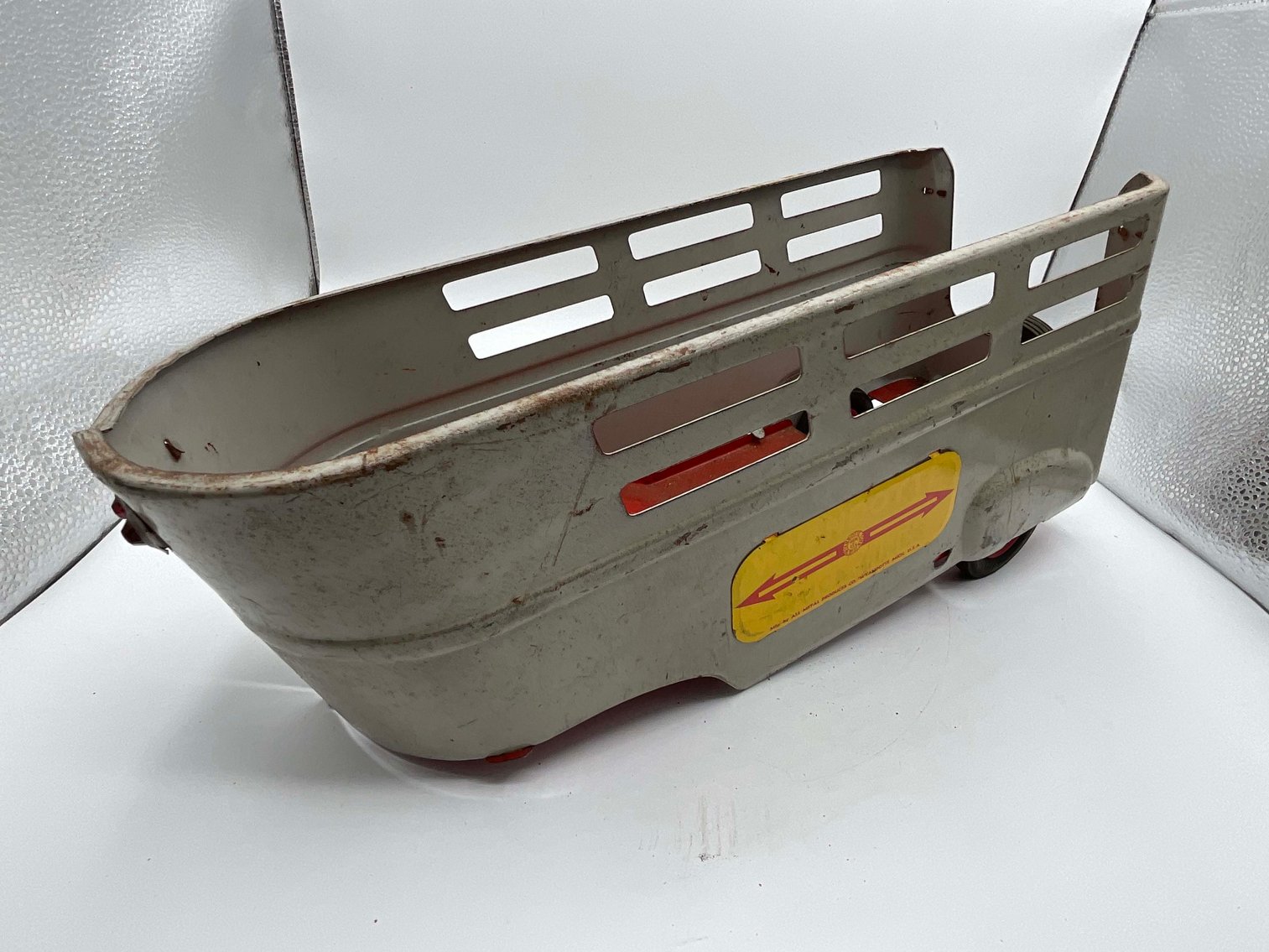 Image for Vintage Tin and Metal Toys and Handmade Knives Online Only Auction