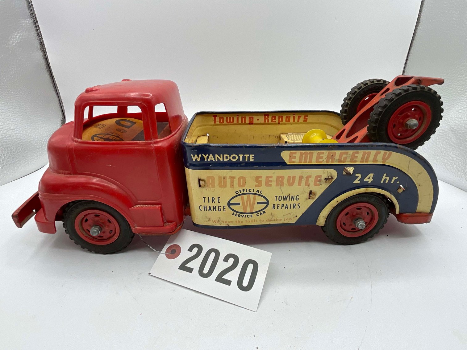 Image for Vintage Tin and Metal Toys and Handmade Knives Online Only Auction