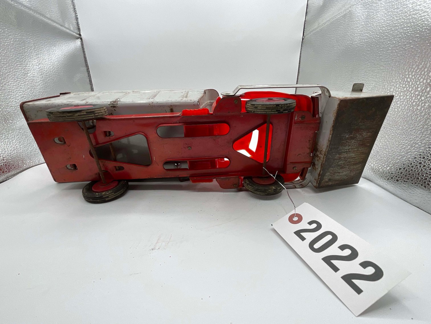 Image for Vintage Tin and Metal Toys and Handmade Knives Online Only Auction