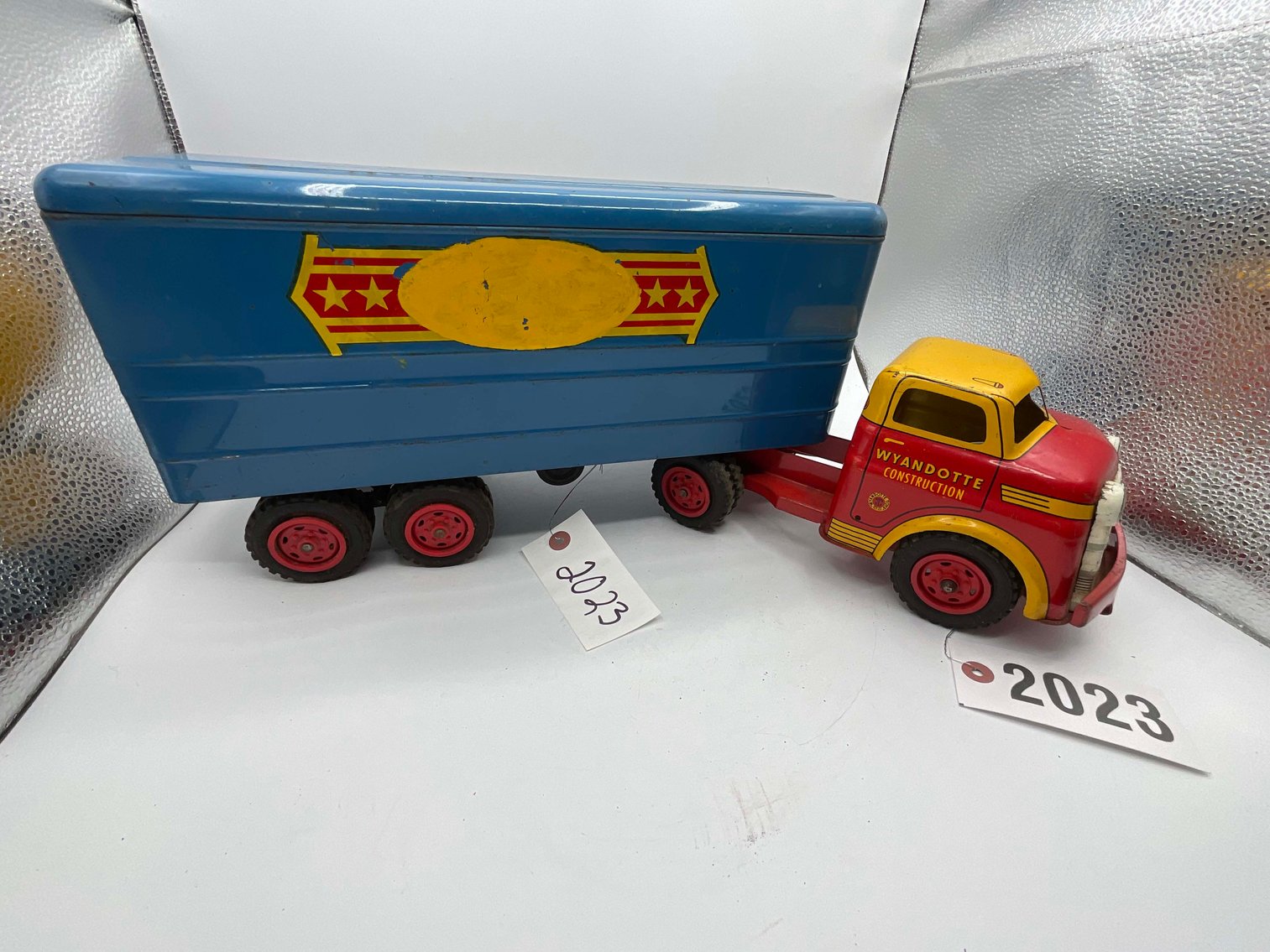 Image for Vintage Tin and Metal Toys and Handmade Knives Online Only Auction