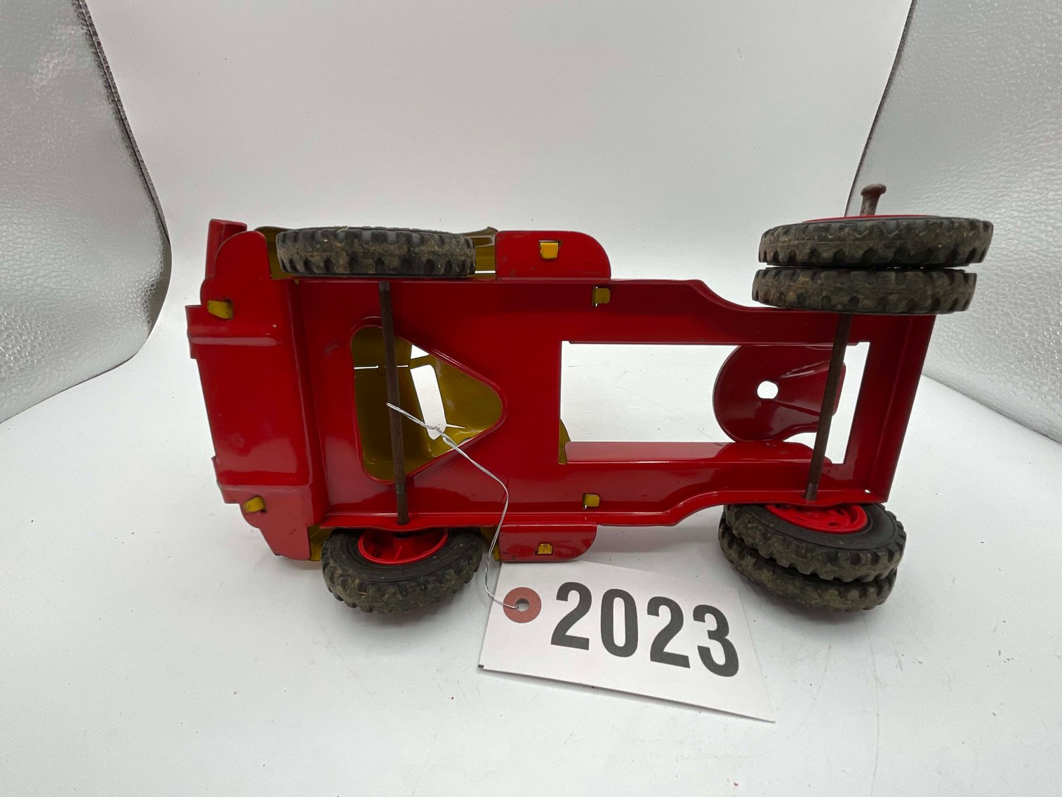 Image for Vintage Tin and Metal Toys and Handmade Knives Online Only Auction