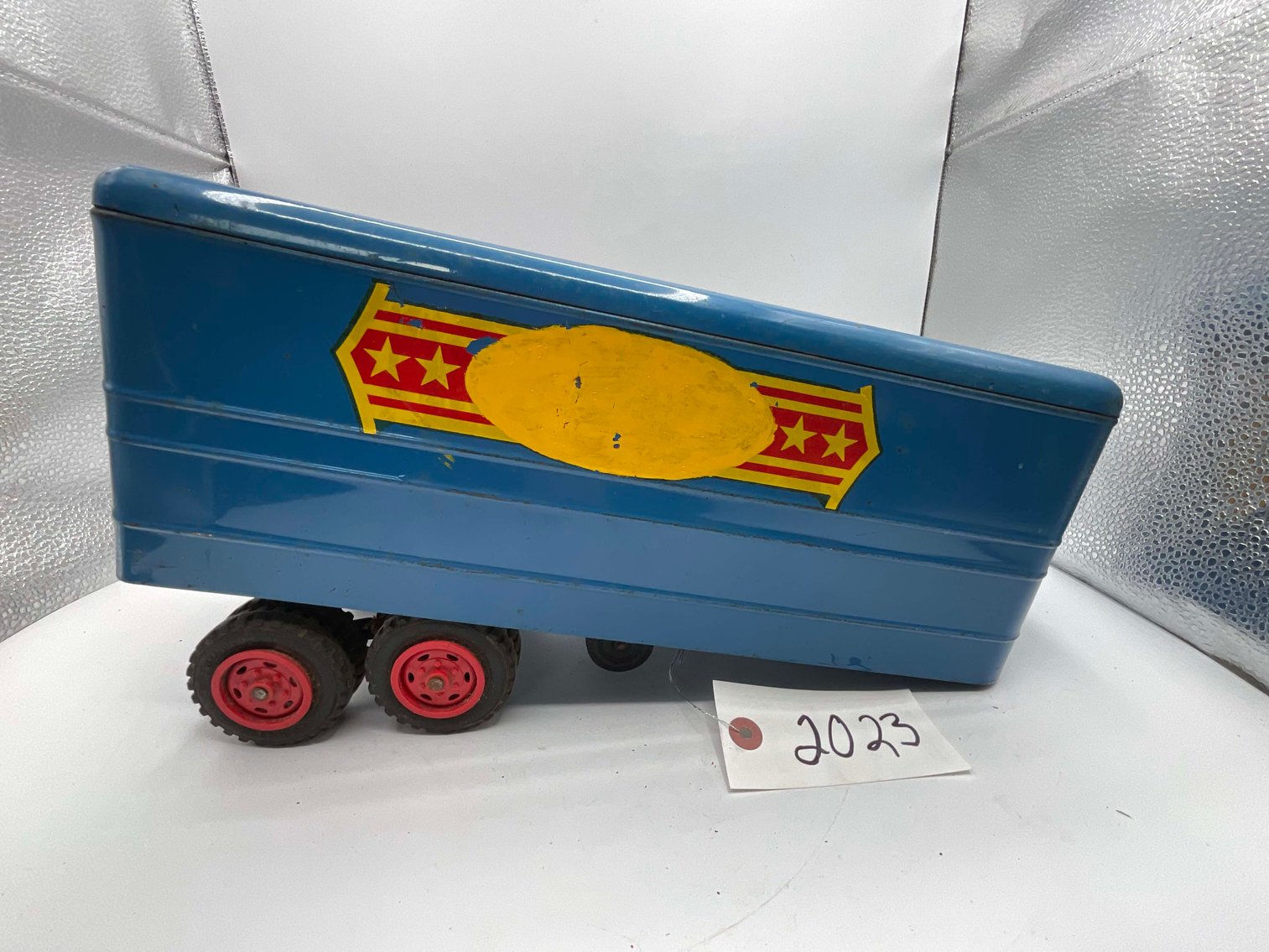 Image for Vintage Tin and Metal Toys and Handmade Knives Online Only Auction