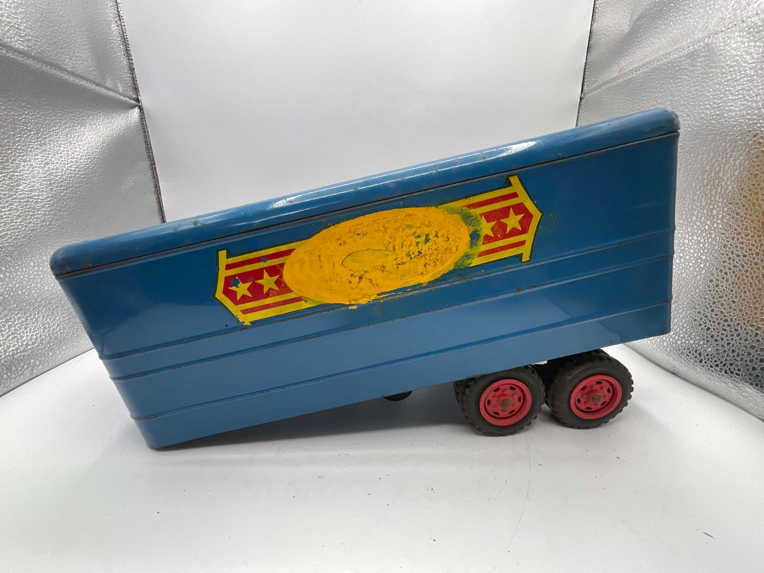 Image for Vintage Tin and Metal Toys and Handmade Knives Online Only Auction