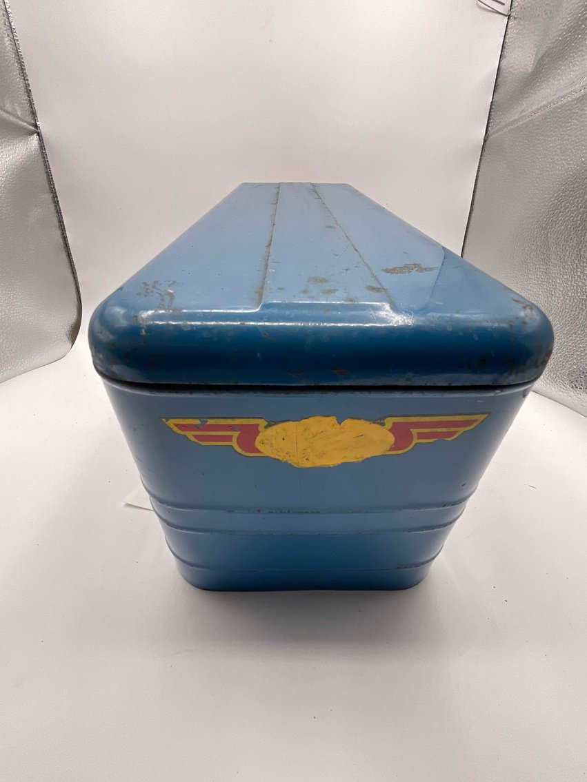 Image for Vintage Tin and Metal Toys and Handmade Knives Online Only Auction