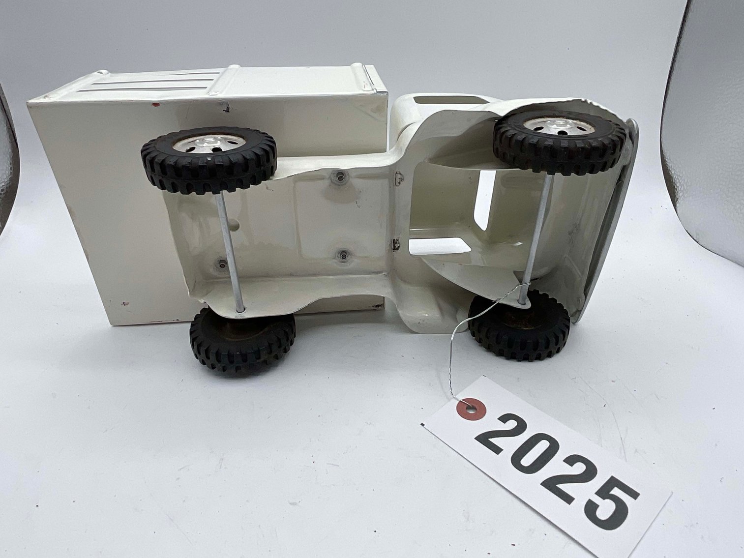 Image for Vintage Tin and Metal Toys and Handmade Knives Online Only Auction