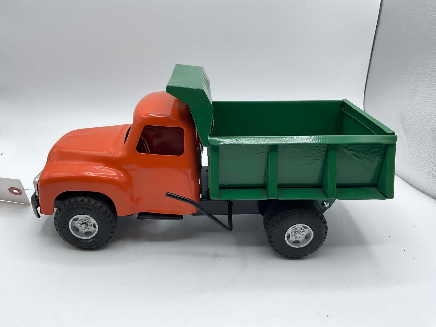 Image for Vintage Tin and Metal Toys and Handmade Knives Online Only Auction