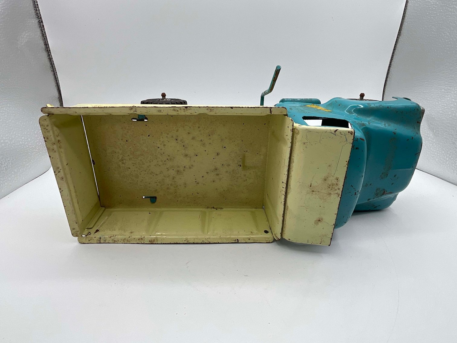 Image for Vintage Tin and Metal Toys and Handmade Knives Online Only Auction