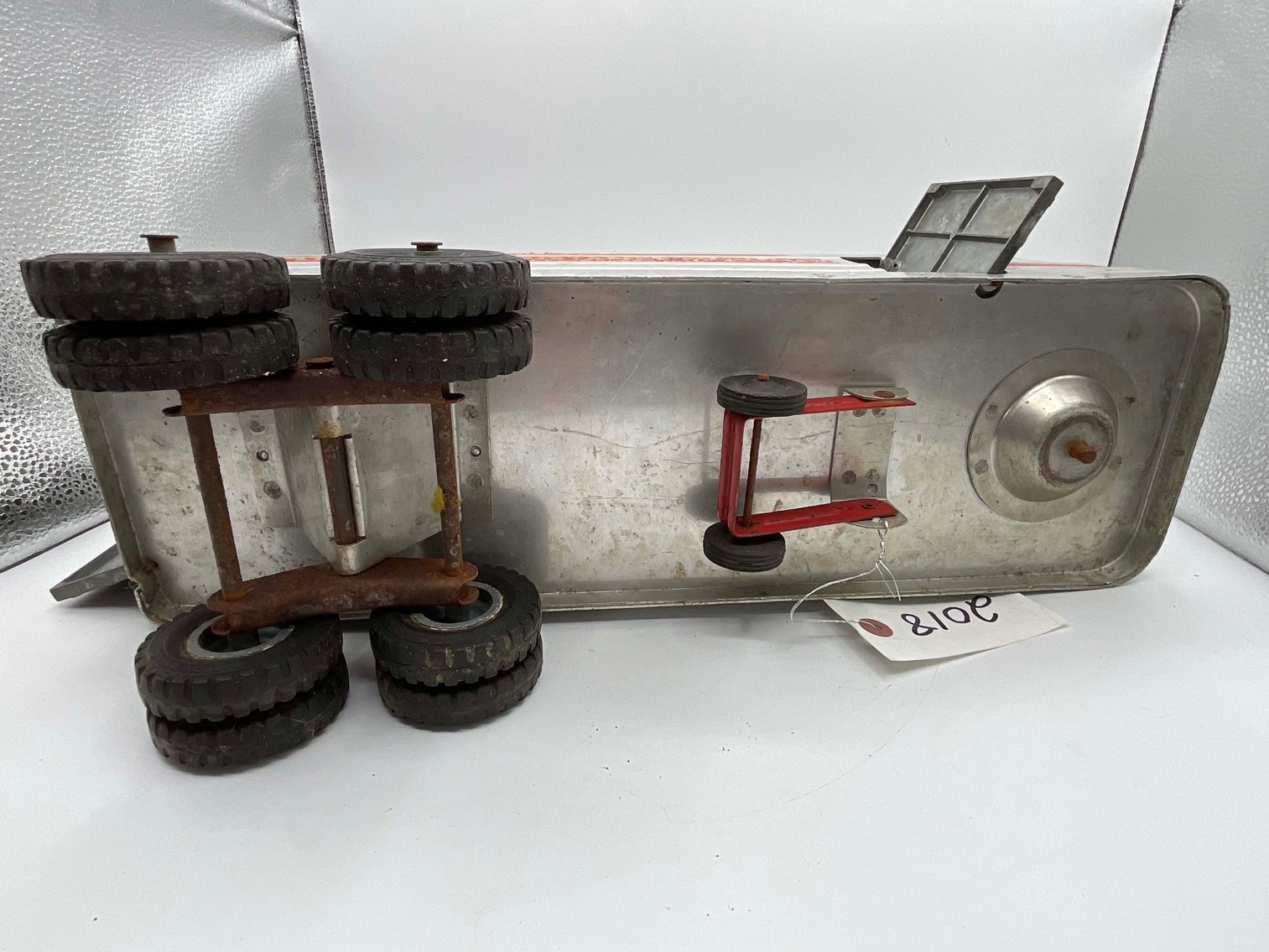 Image for Vintage Tin and Metal Toys and Handmade Knives Online Only Auction